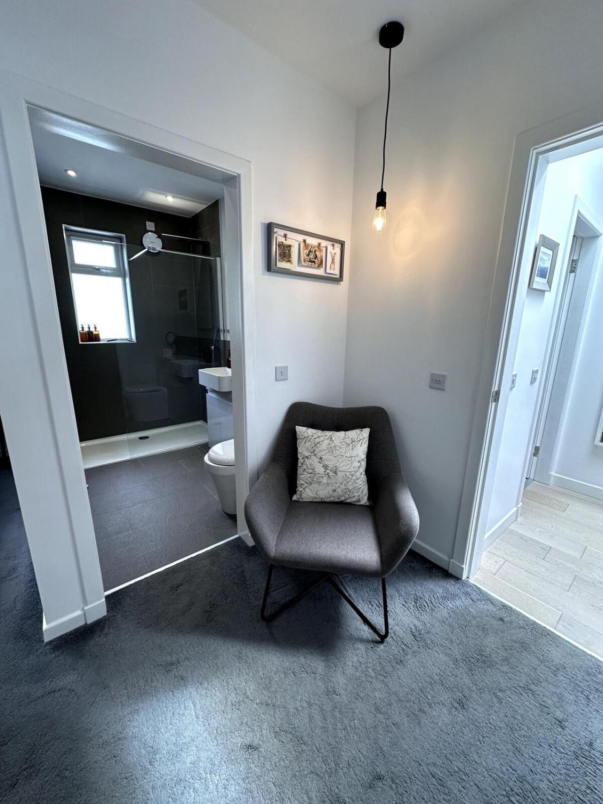 Kaimes Kip Stylish Five Bedroom