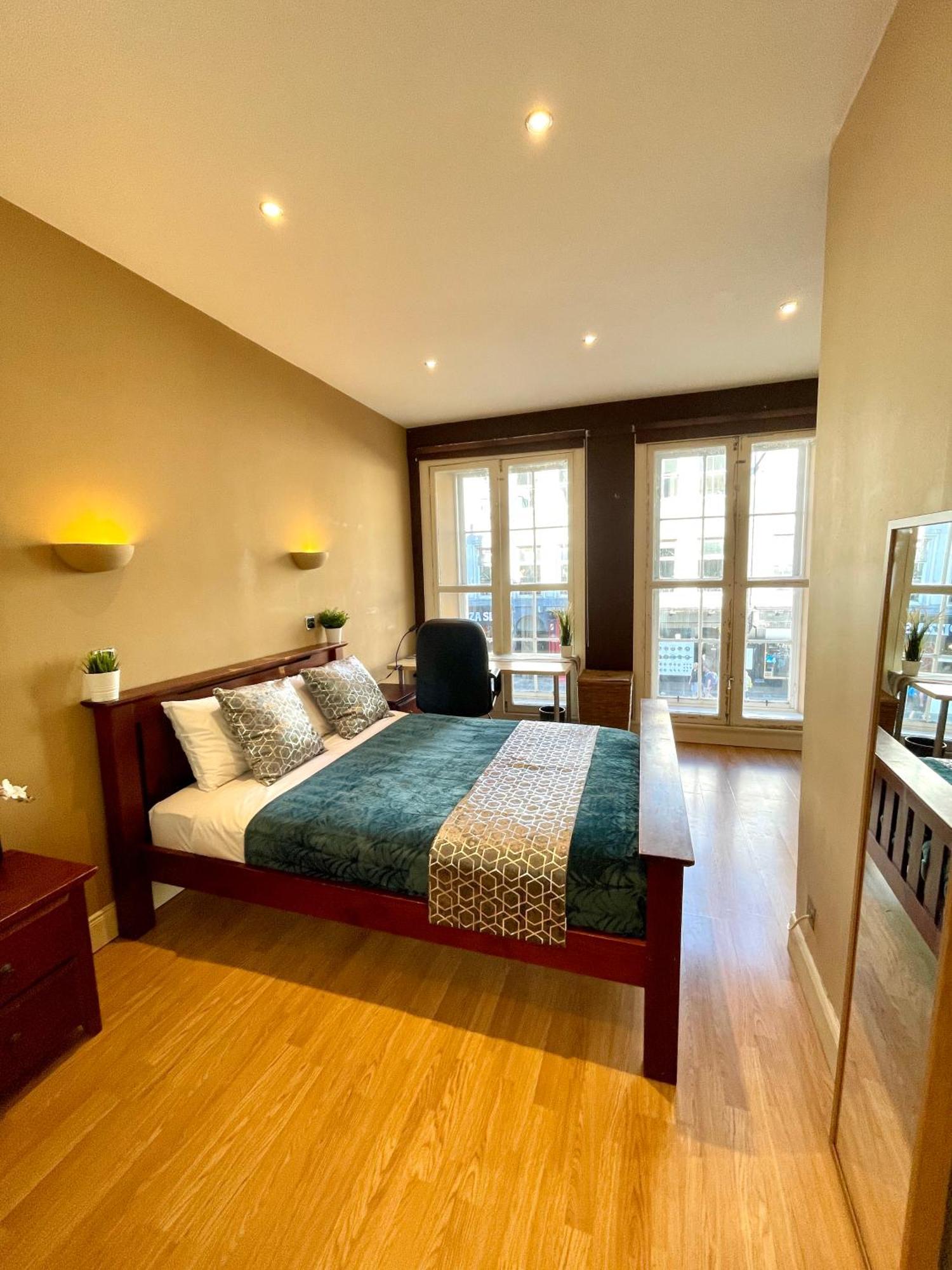 Apartment Spacious Next To Royal Mile *