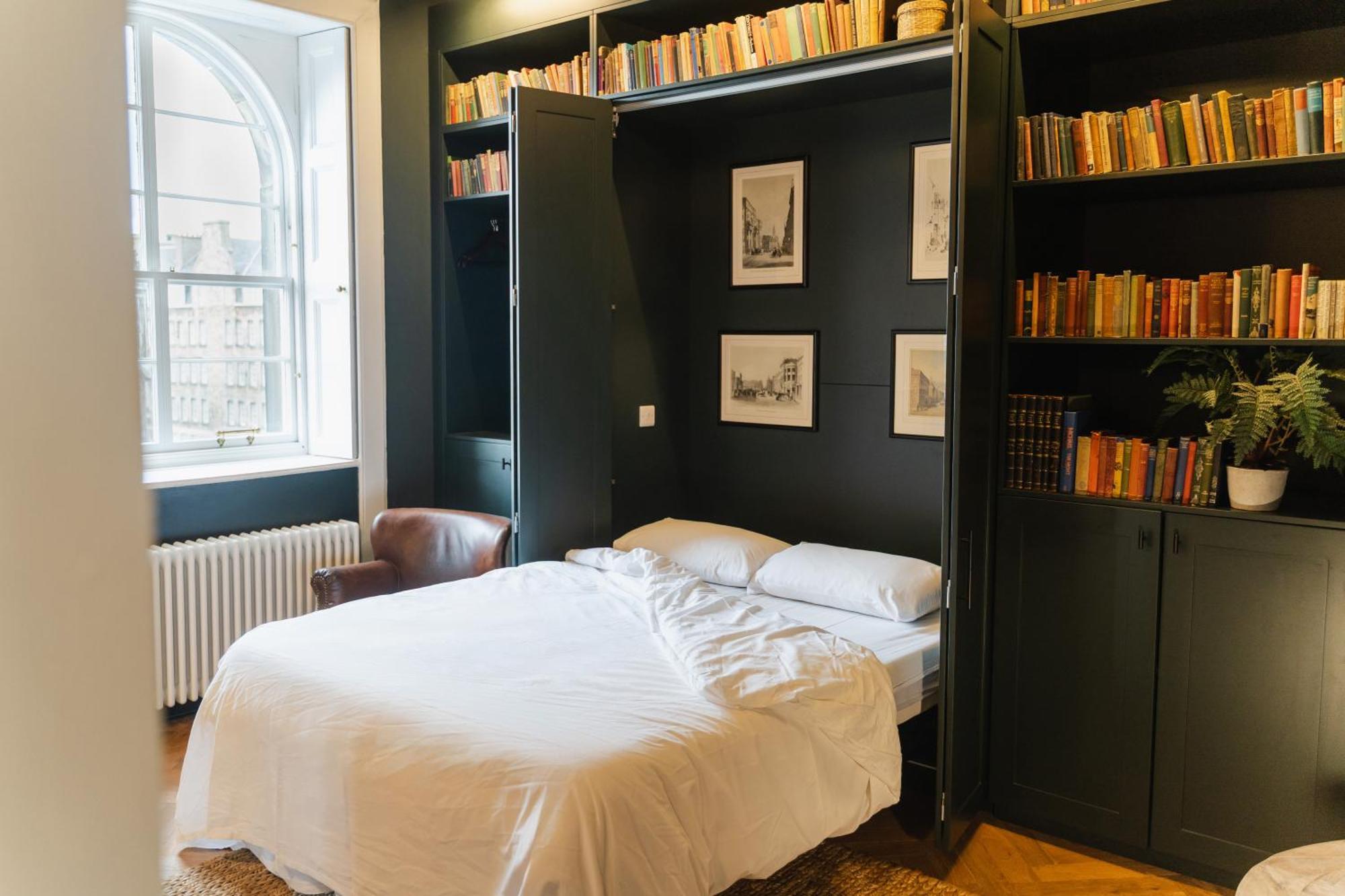 Hostel Code Pod - The Court -