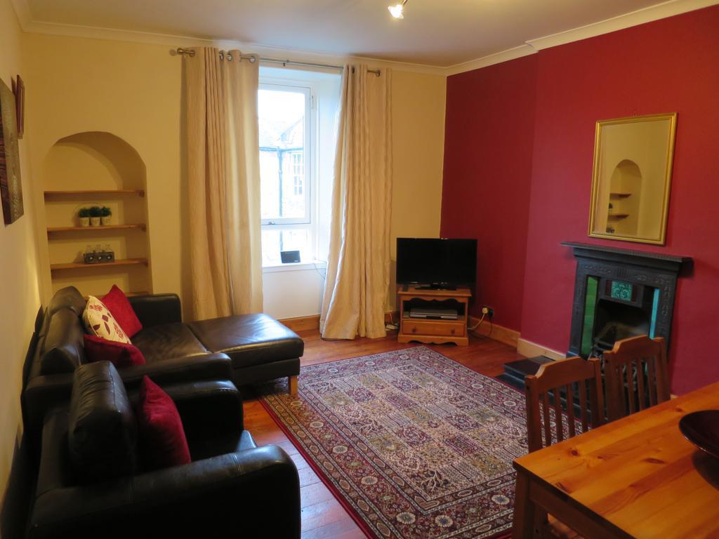 Our City - Broughton Place Apartment