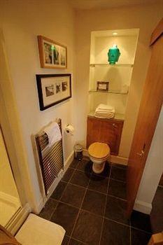 Fraoch House 4*