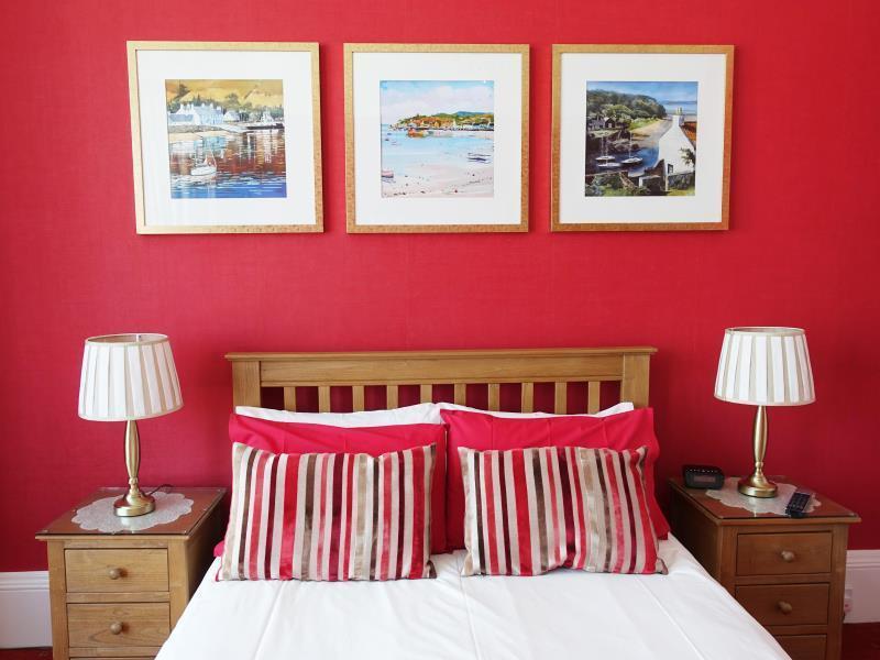 Gladstone House 4*