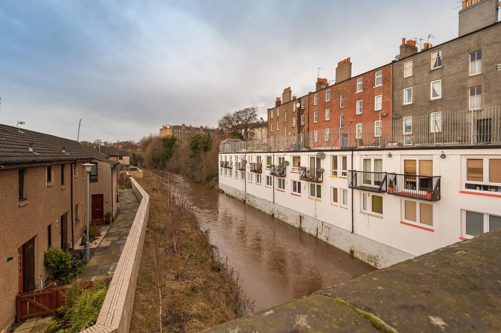 Pitt Street Beautiful Spacious Free Parking And Free Sanitizer Apartment *