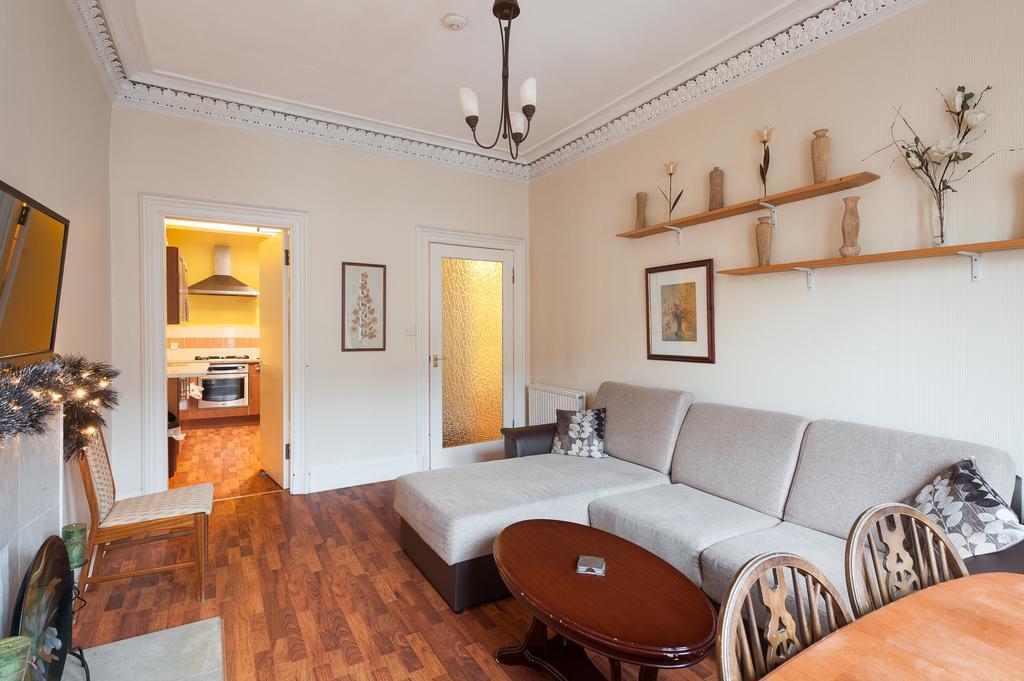 Pitt Street Beautiful Spacious Free Parking And Free Sanitizer Apartment EDI