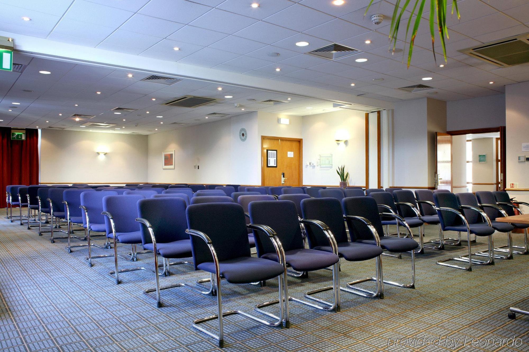 Hotel Holiday Express City West By Ihg