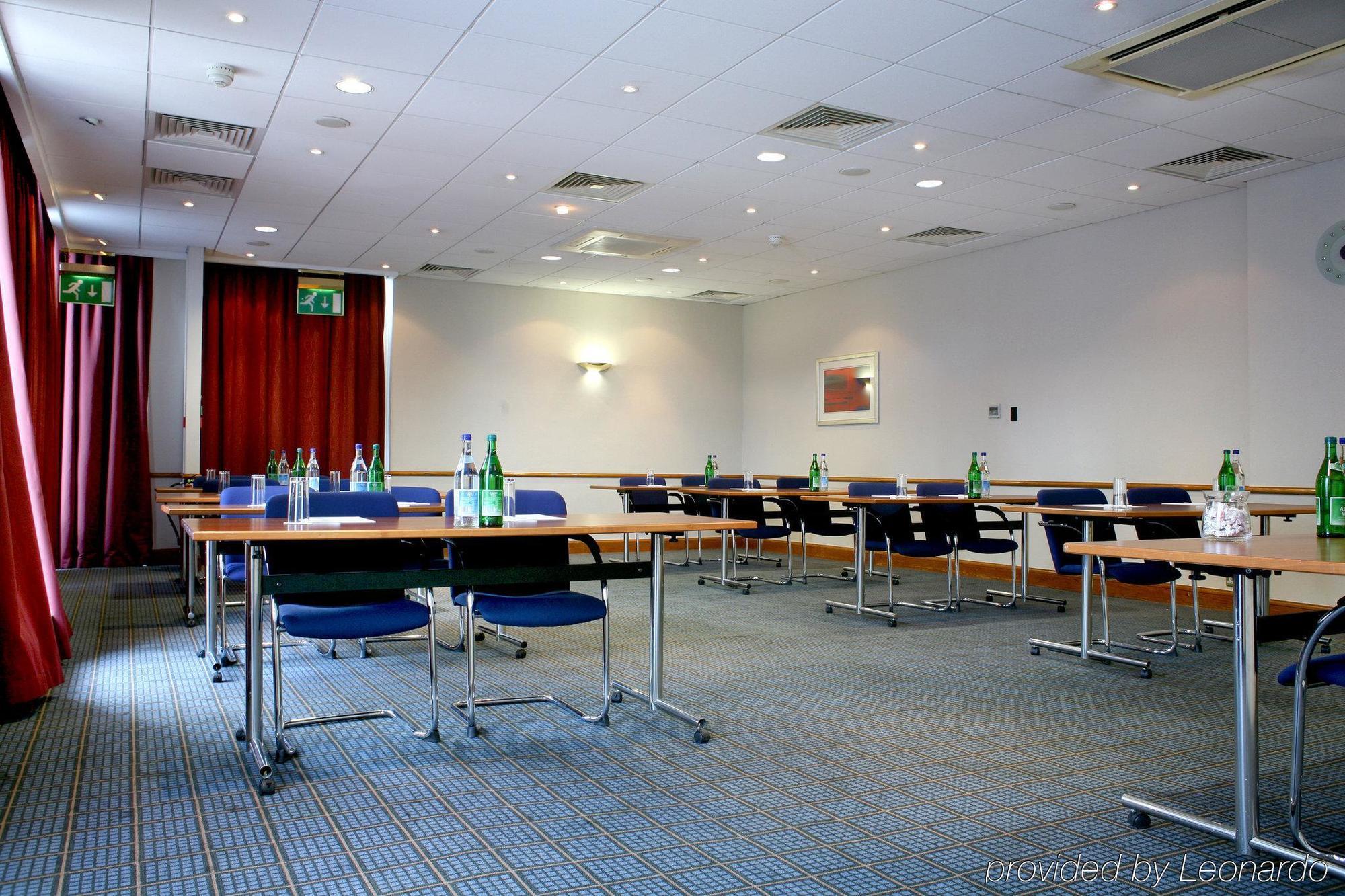 Hotel Holiday Express City West By Ihg