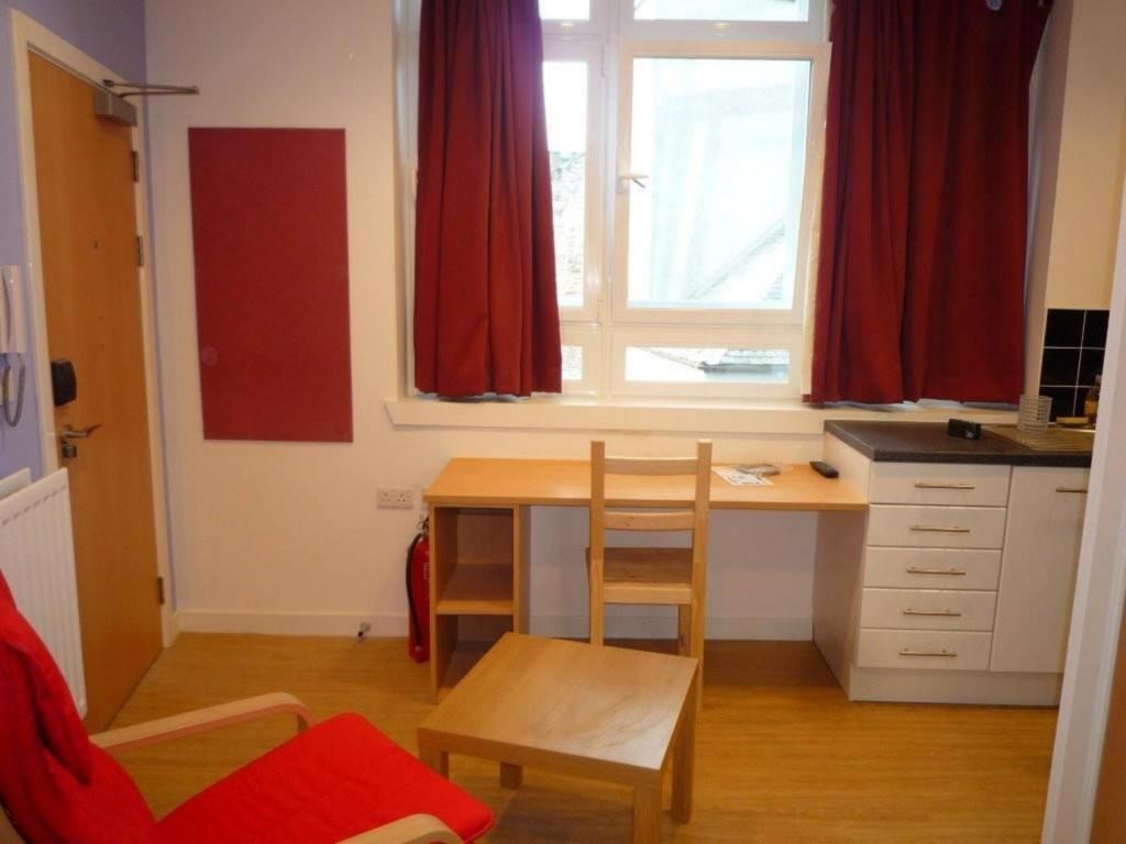 Destiny Student - Cowgate Apartment *