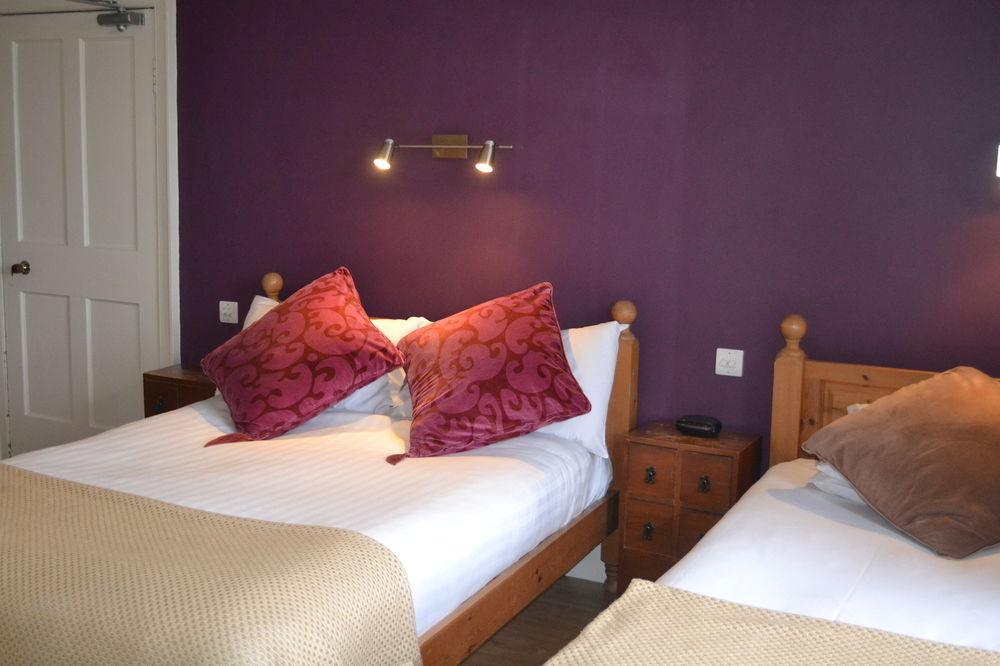 Dene Guest House, New Town 3*