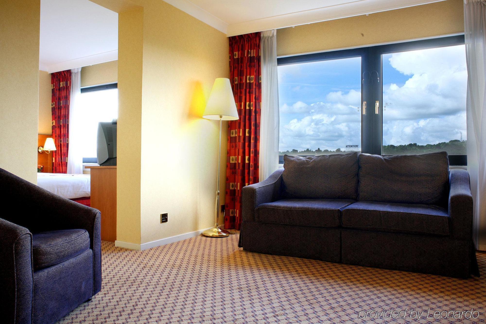Holiday Express City West By Ihg Hotel Edinburgh