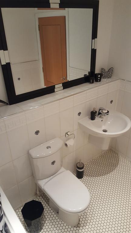Penthouse Apartment Sleeps 11 EDI