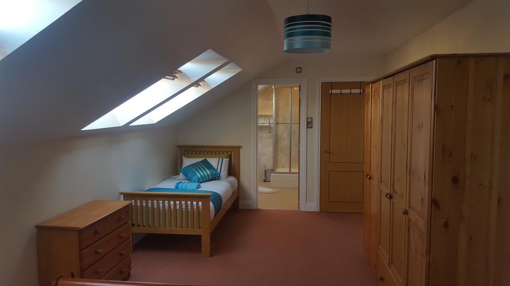 Apartment Penthouse Apartment Sleeps 11 EDI
