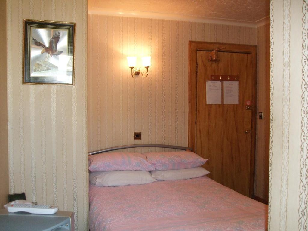 Swan Lake Bed & Breakfast