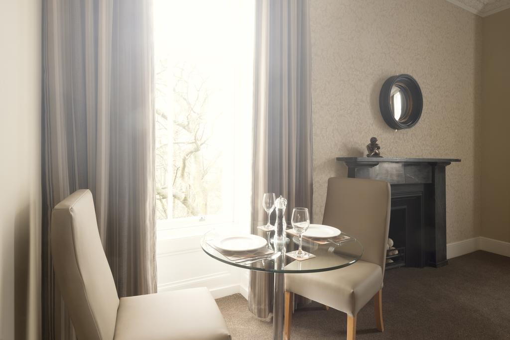 Fountain Court - Royal Garden Aparthotel Edinburgh