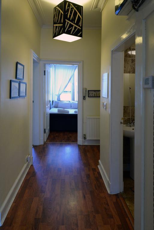 Pitt Street Beautiful Spacious Free Parking And Free Sanitizer *