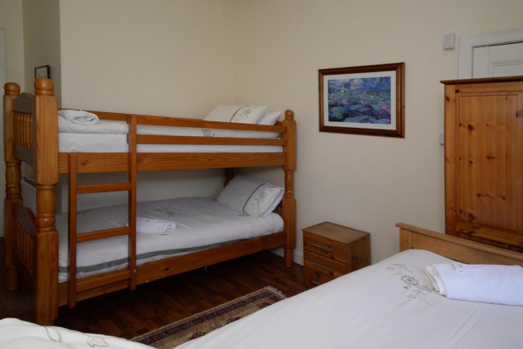 Pitt Street Beautiful Spacious Free Parking And Free Sanitizer Apartment
