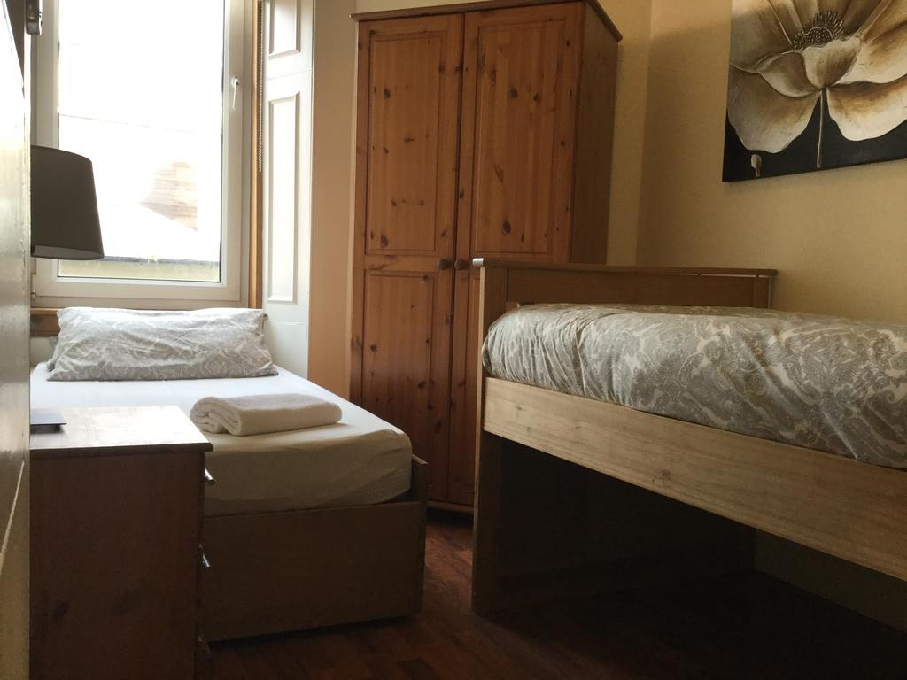 Pitt Street Beautiful Spacious Free Parking And Free Sanitizer Apartment EDI