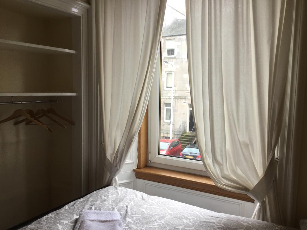 Pitt Street Beautiful Spacious Free Parking And Free Sanitizer Apartment