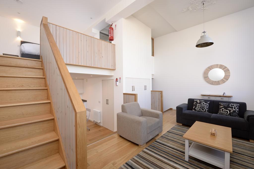 Destiny Scotland - Broughton St Lofts Apartment Edinburgh