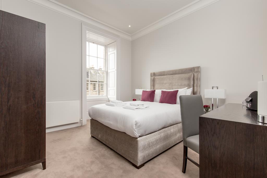 Destiny Scotland - Chisholm Hunter Apartment Edinburgh