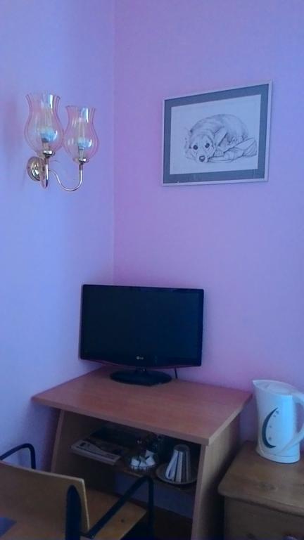 Swan Lake Bed & Breakfast Edinburgh