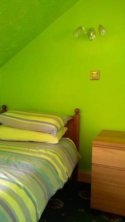 Swan Lake Bed & Breakfast Edinburgh
