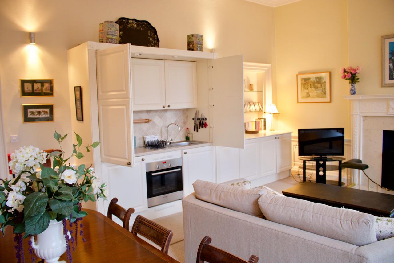 Period On Castle Street Apartment EDI