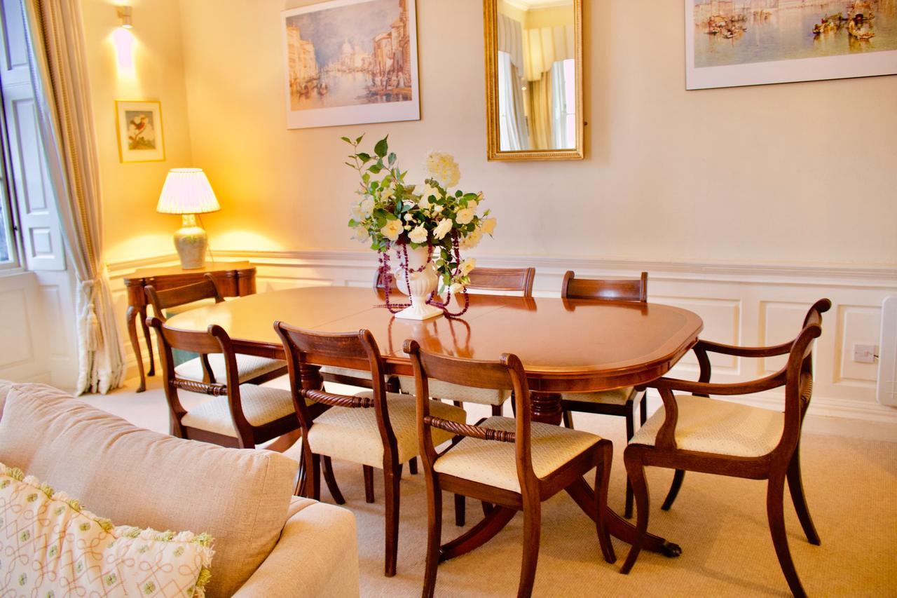 Apartment Period On Castle Street *