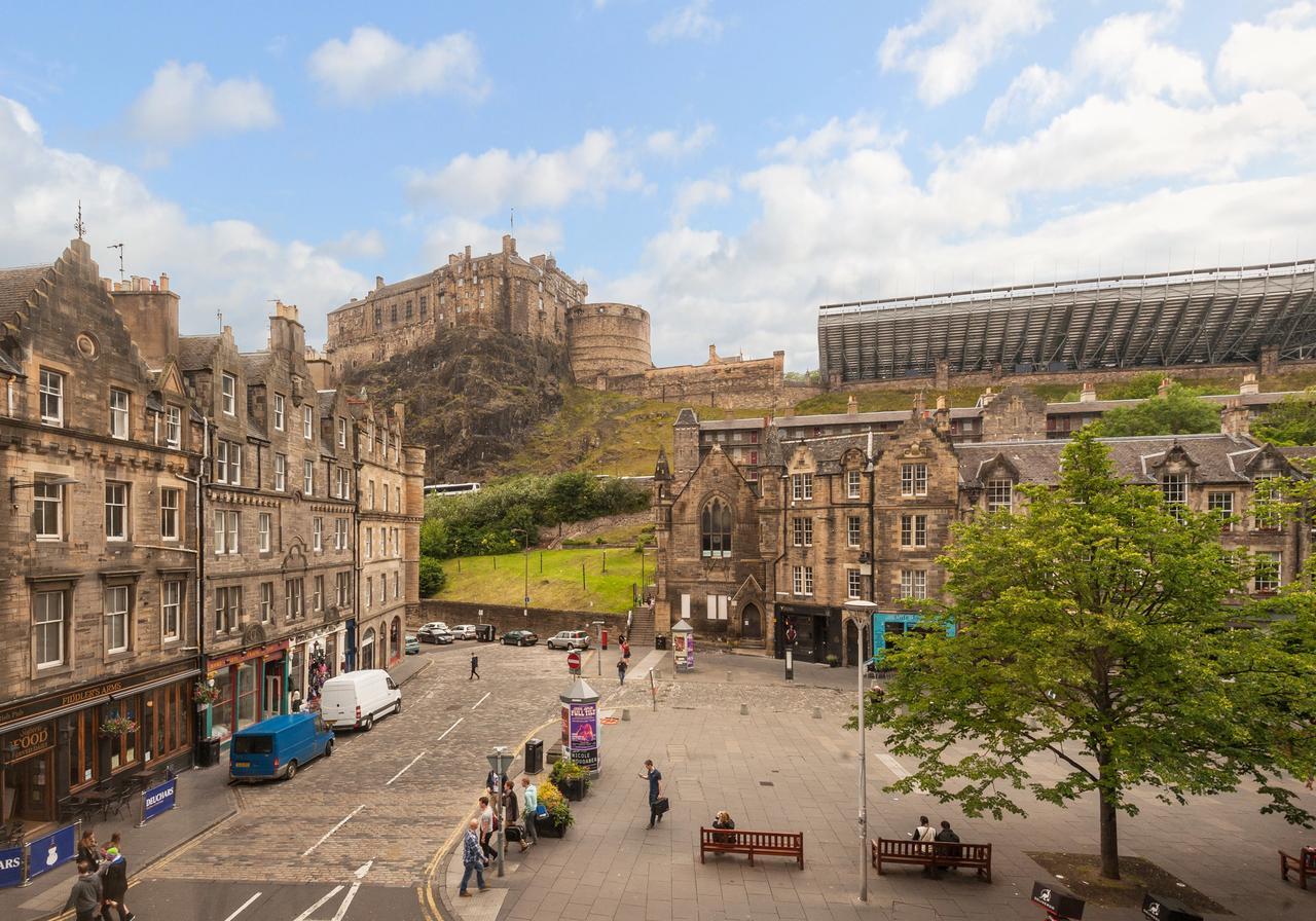 Castle 1 Old Town * Edinburgh