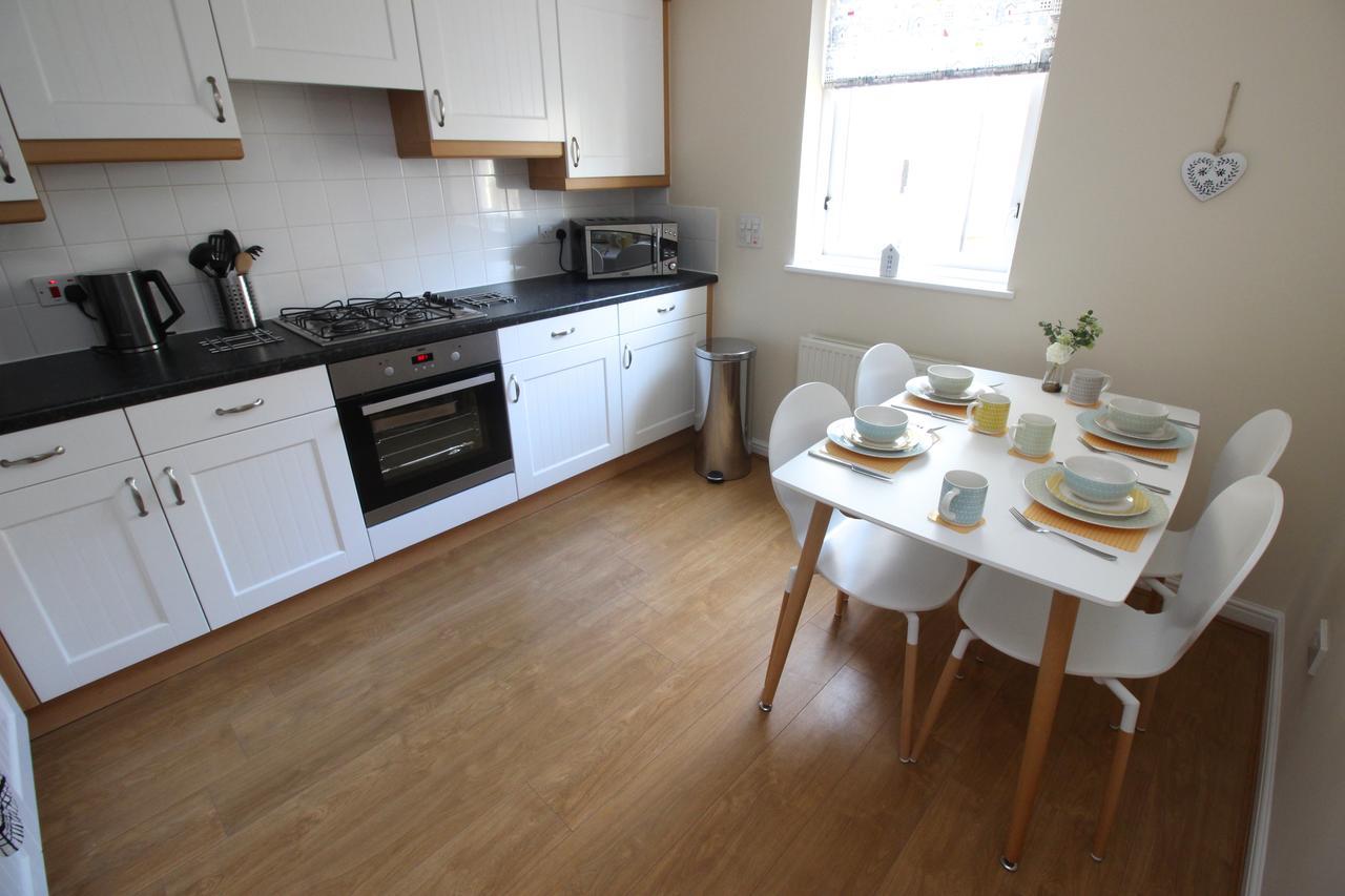 Dicksonfield Apartment