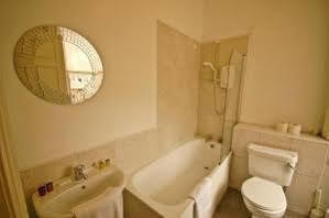 Castle Hotel *