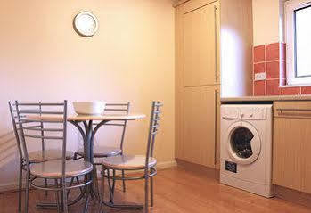 Grosvenor Gardens 4*