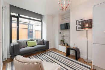 Atholl Apartment *
