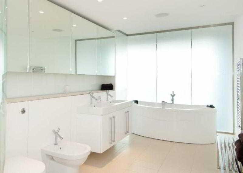 Hotel Vip - Quartermile 4*