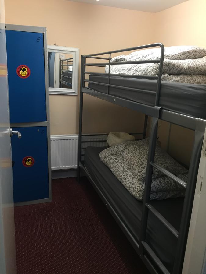 Bobby's Bunkhouse Hostel *