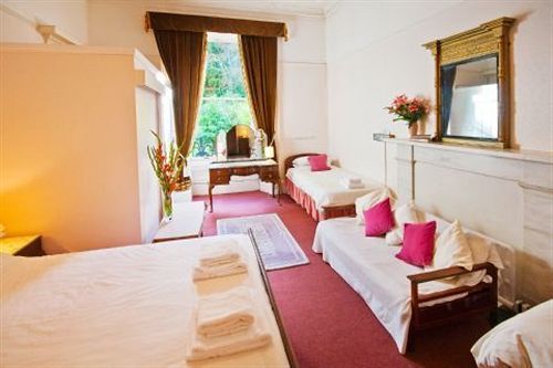 Guest house Halcyon House 3*