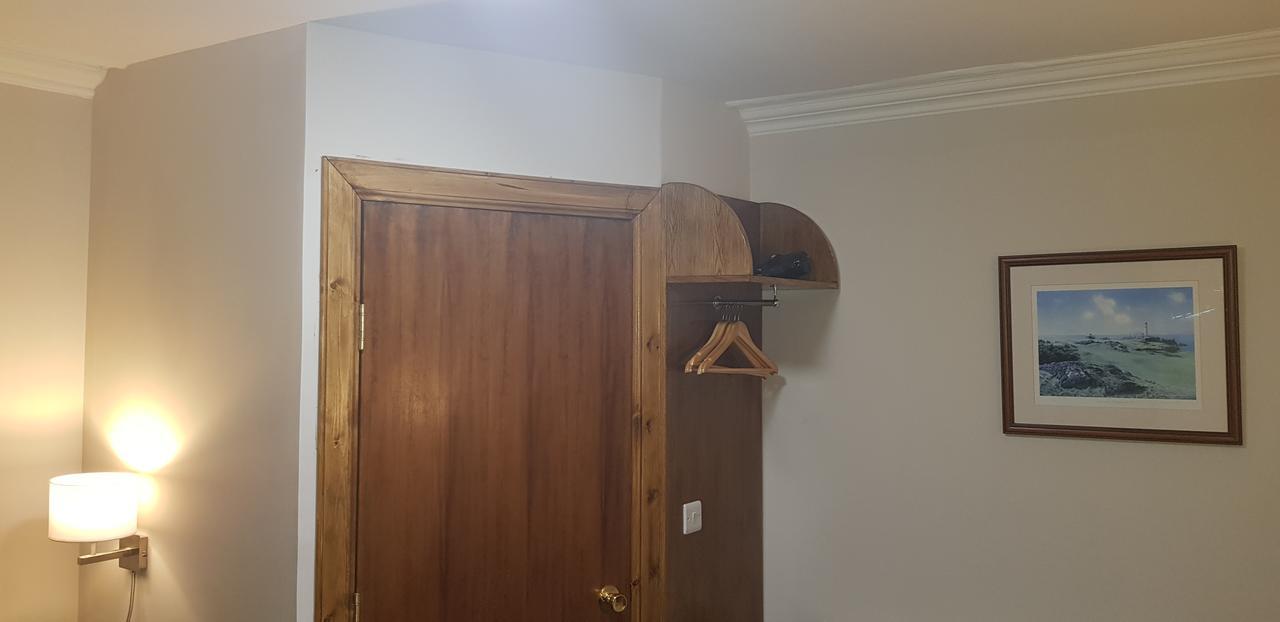 Mayfair House Guest house 2*
