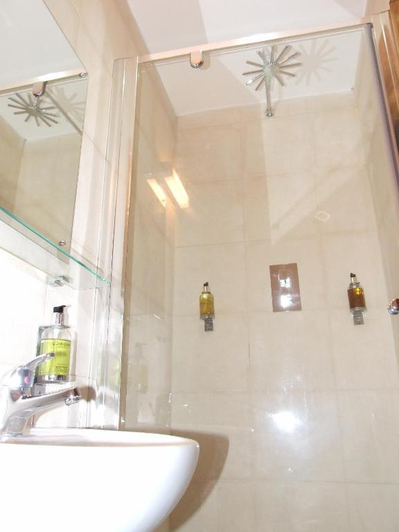 Gasthof Leith House 3*