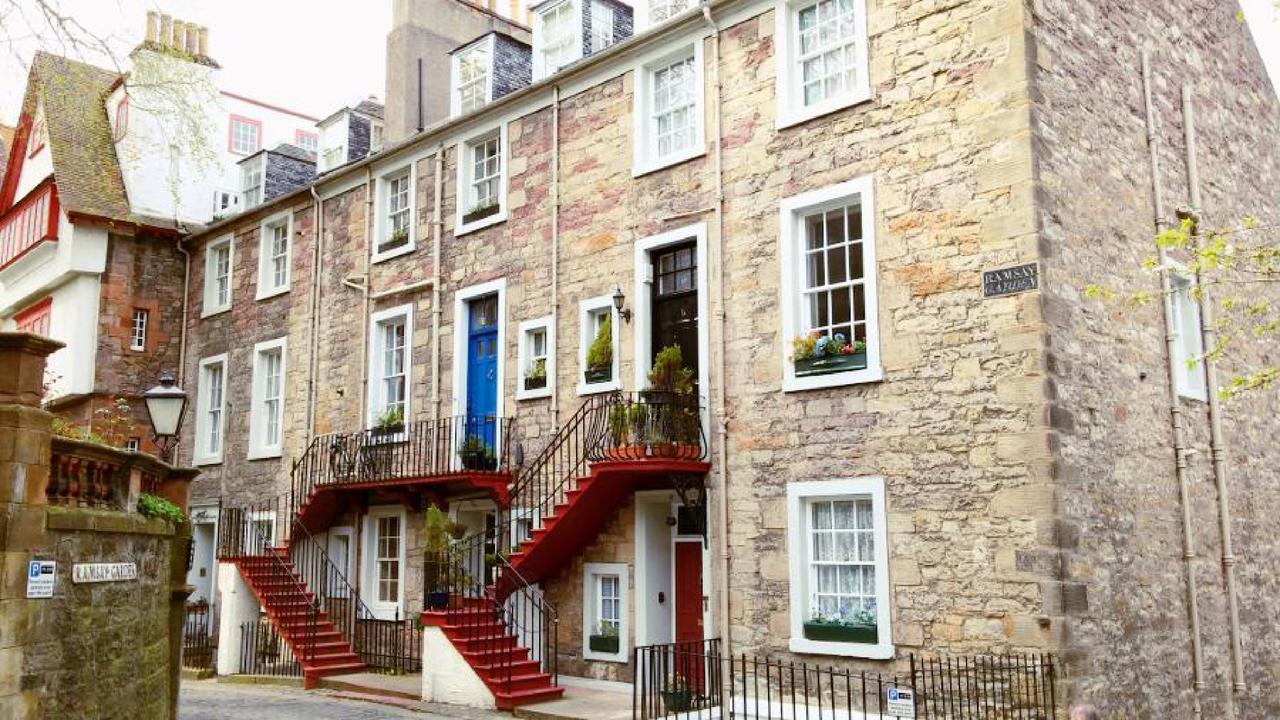 Ramsay Gardens - Grand 4-bedroom Next To Castle Apartment
