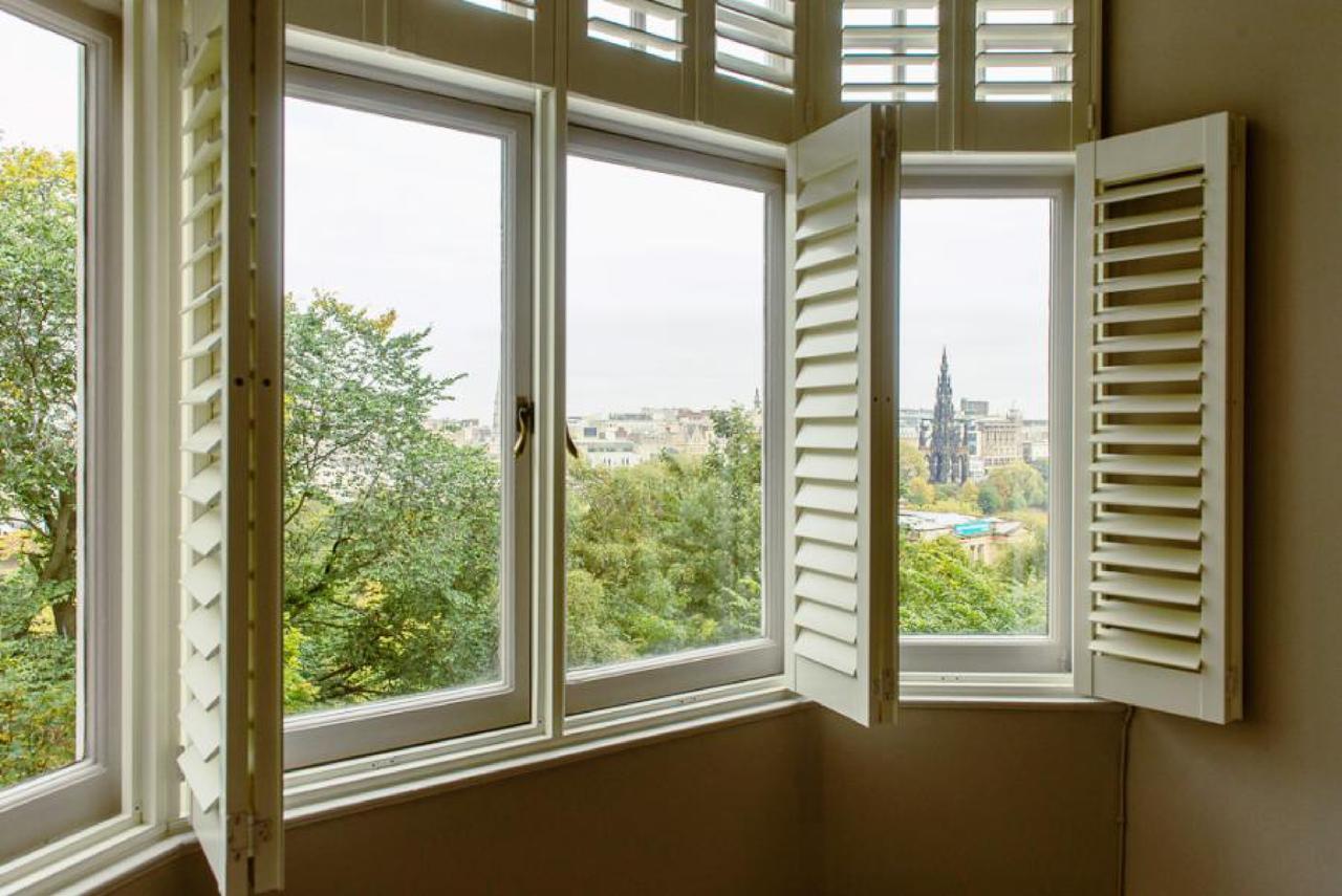 Apartment Ramsay Gardens - Grand 4-bedroom Next To Castle EDI