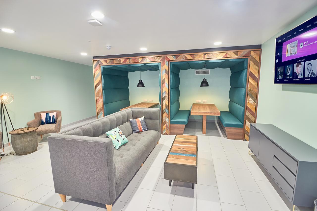 Destiny Student - Meadow Court Apartment *