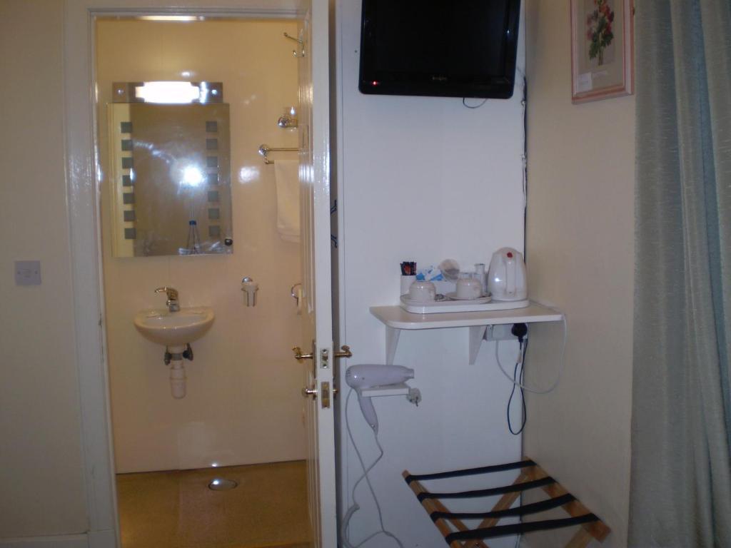 Hotel The Guards 3*