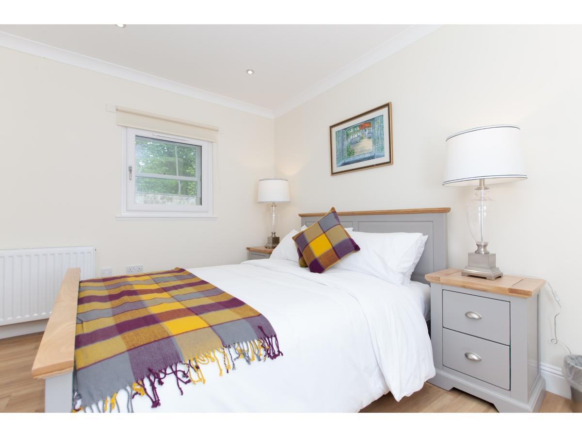 Historic Stone Built 4br For 8 W/parking Edinburgh