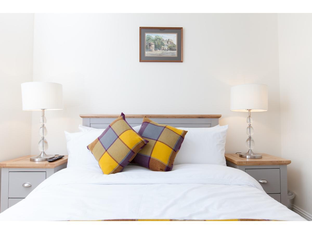 Historic Stone Built 4br For 8 W/parking Apartment Edinburgh