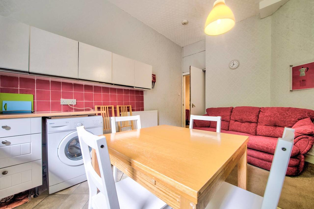 Spacious 4 Bedroom On The South Side * Edinburgh