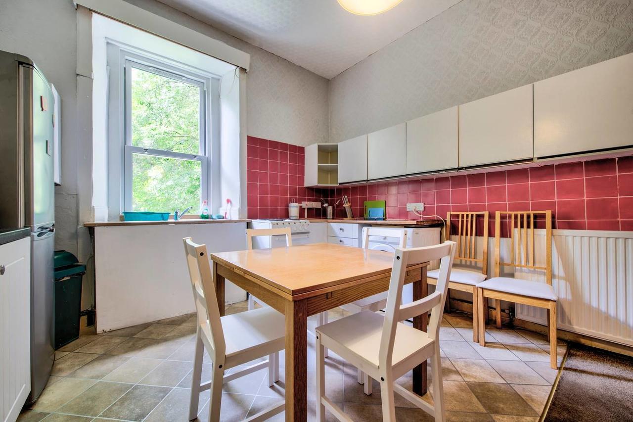 Apartment Spacious 4 Bedroom On The South Side *