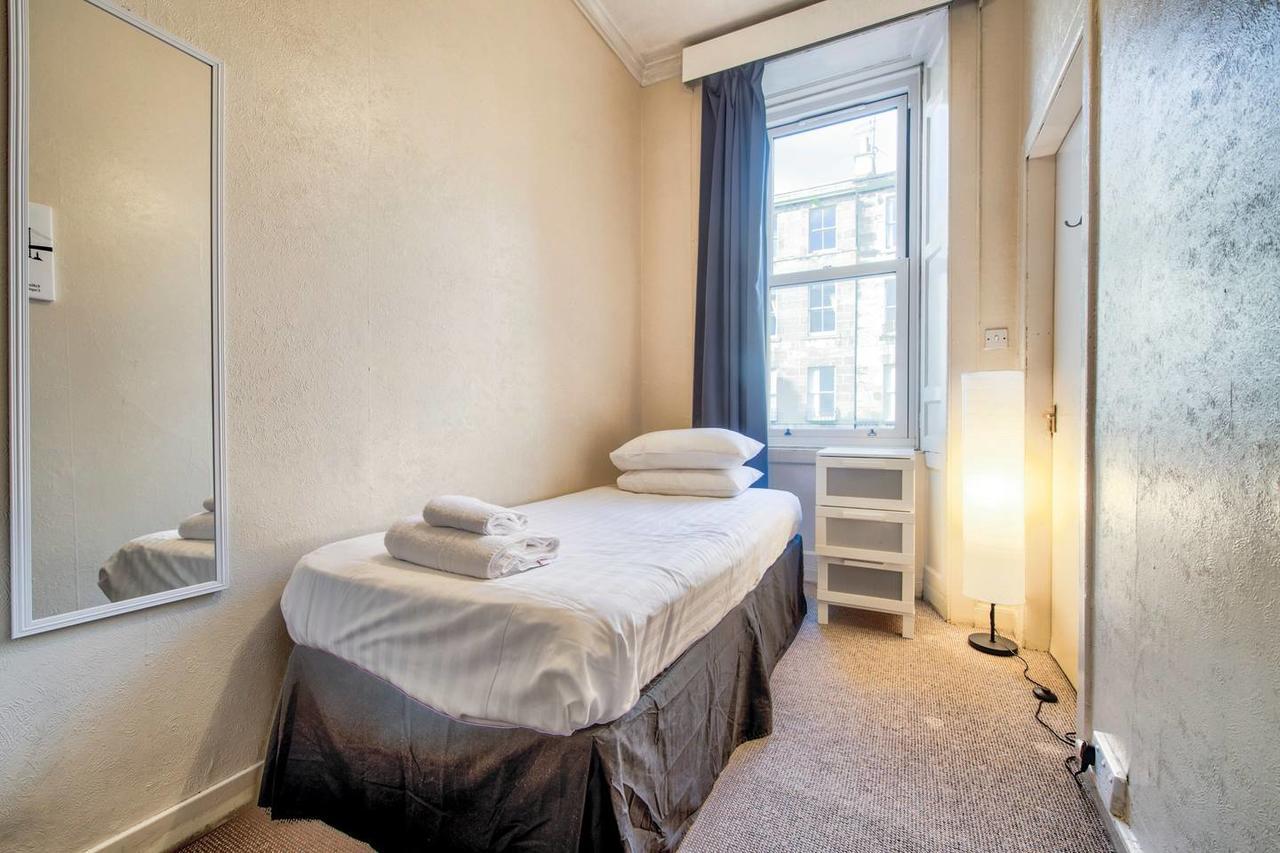 Spacious 4 Bedroom On The South Side Edinburgh