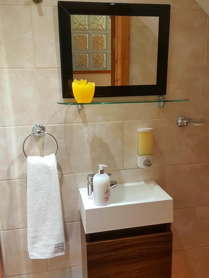 Newhaven Grand Apartment Edinburgh
