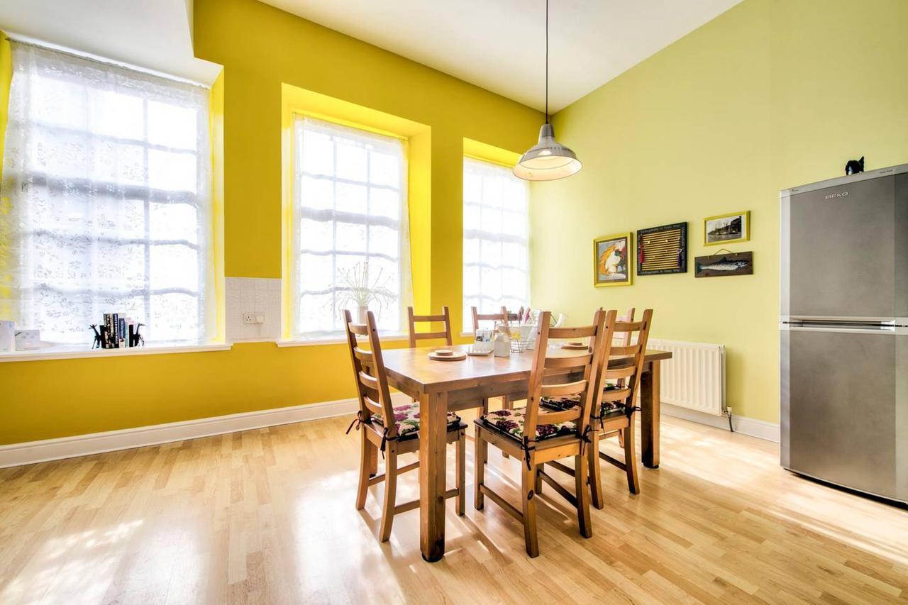 Holiday home Altido Lovely 3br Townhouse With Free Parking And Balcony Edinburgh