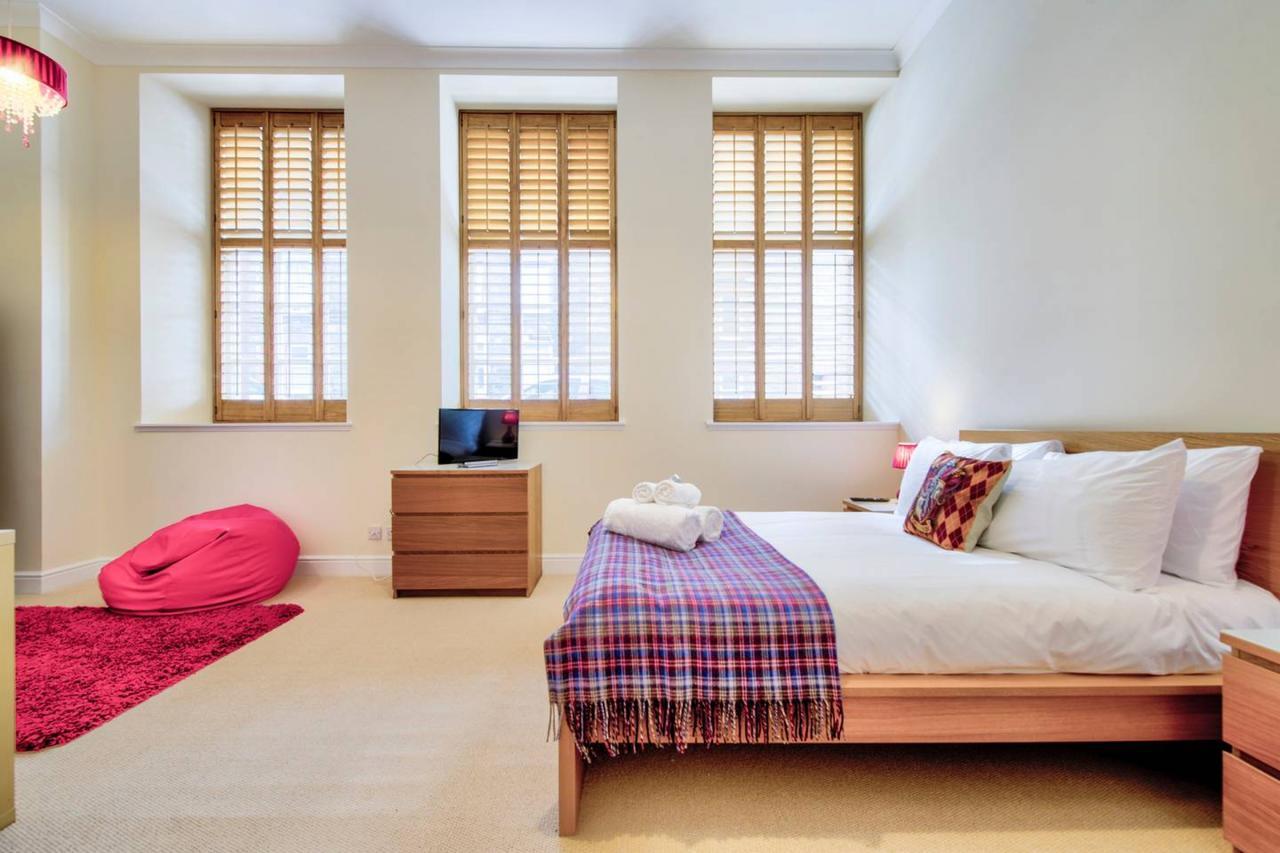 Holiday home Altido Lovely 3br Townhouse With Free Parking And Balcony Edinburgh