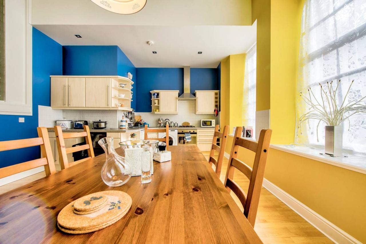 Holiday home Altido Lovely 3br Townhouse With Free Parking And Balcony *